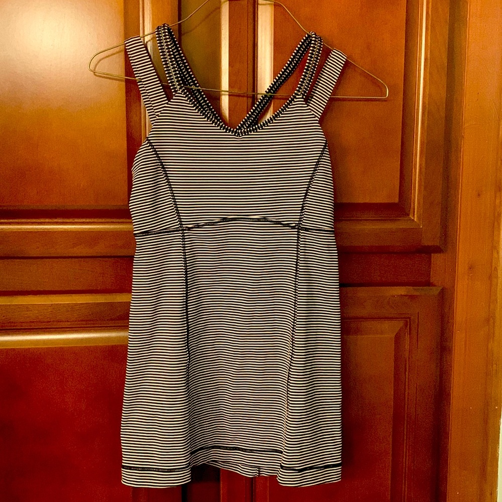 Lululemon crossback tank with shelf bra